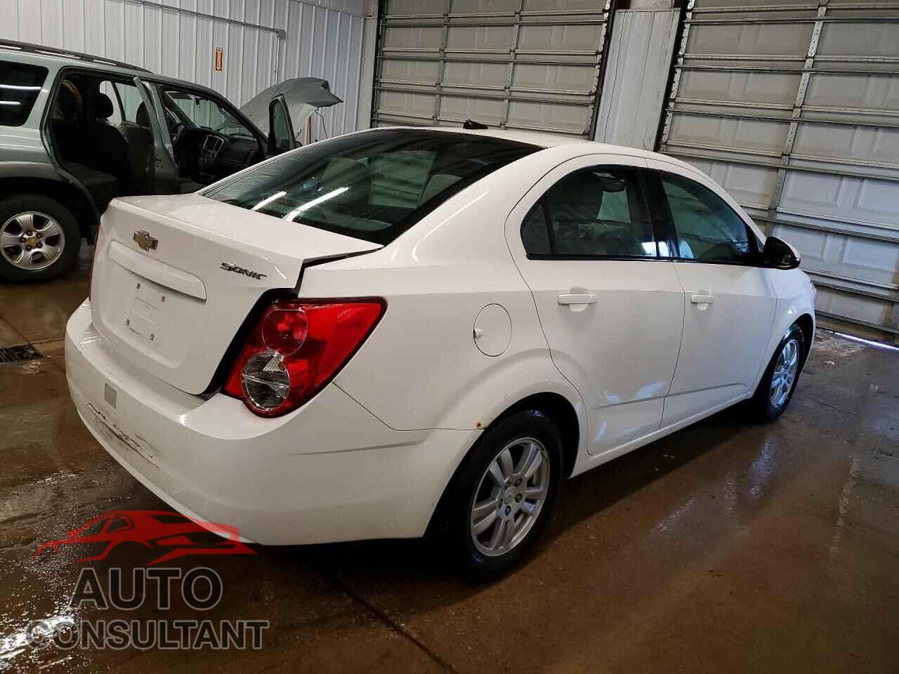CHEVROLET SONIC 2012 - 1G1JA5SH4C4151494