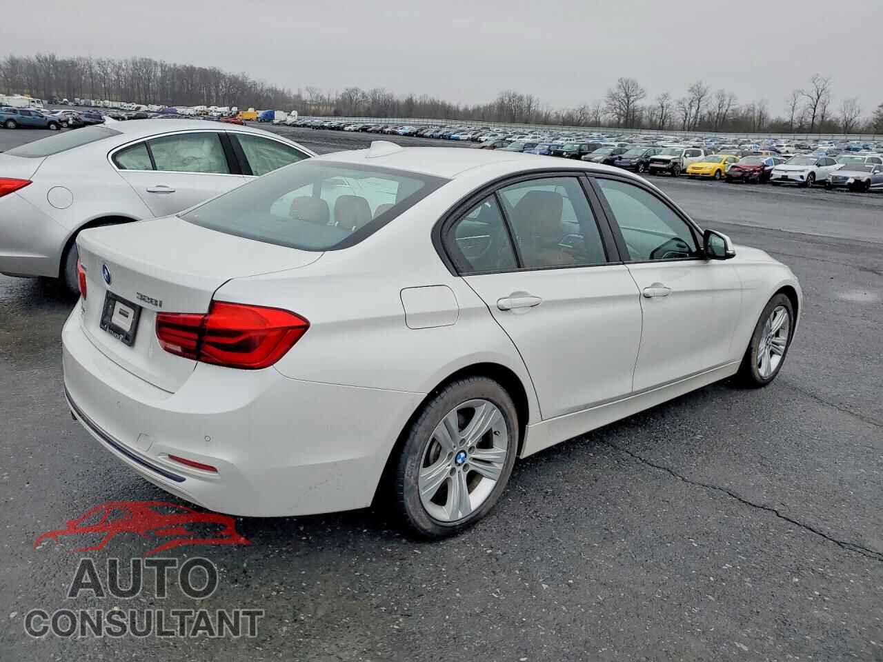 BMW 3 SERIES 2016 - WBA8E3G52GNU01700