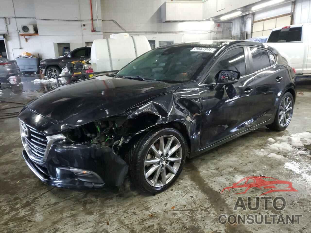 MAZDA 3 2018 - 3MZBN1L33JM180589
