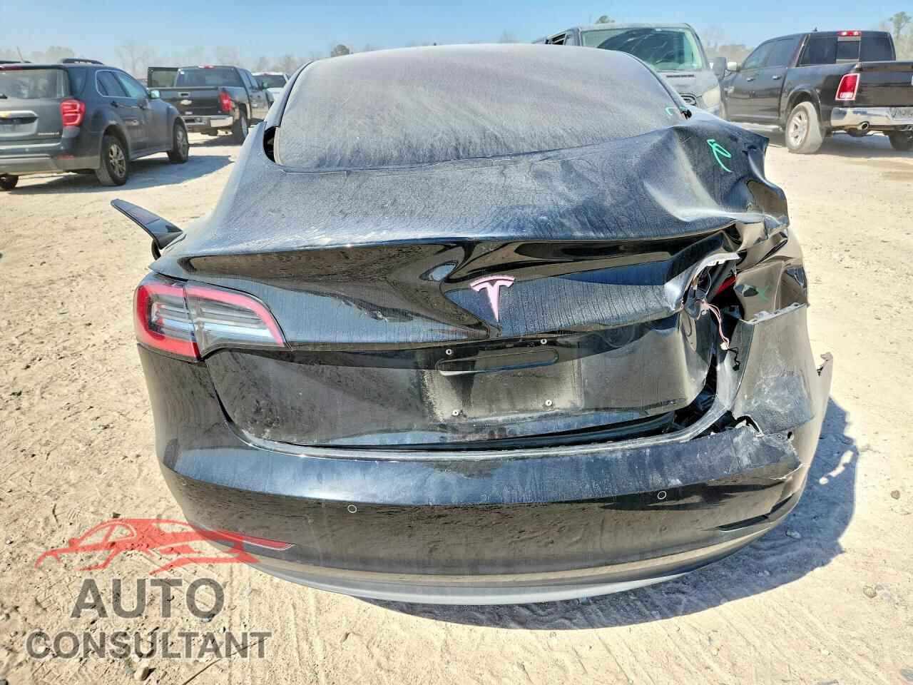 TESLA MODEL 3 2018 - 5YJ3E1EA4JF020910