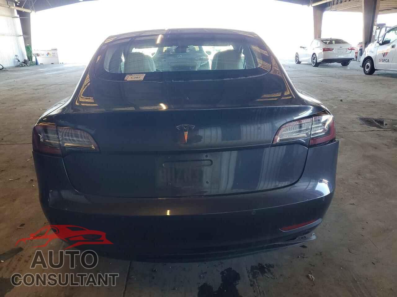 TESLA MODEL 3 2018 - 5YJ3E1EA8JF155596