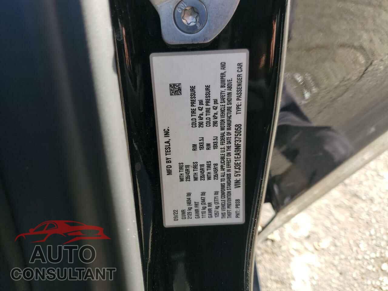 TESLA MODEL 3 2022 - 5YJ3E1EA9NF375058