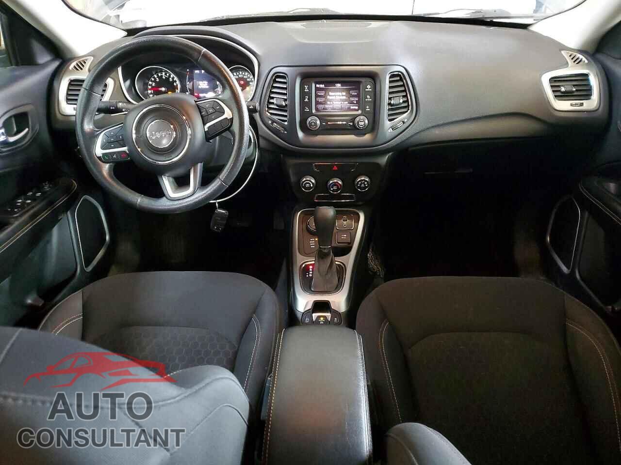 JEEP COMPASS 2018 - 3C4NJDAB6JT111389