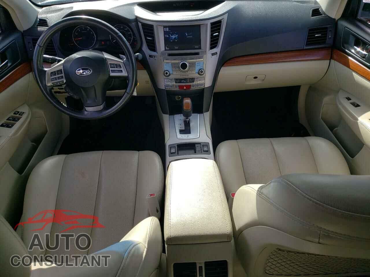 SUBARU OUTBACK 2013 - 4S4BRBLC4D3275340