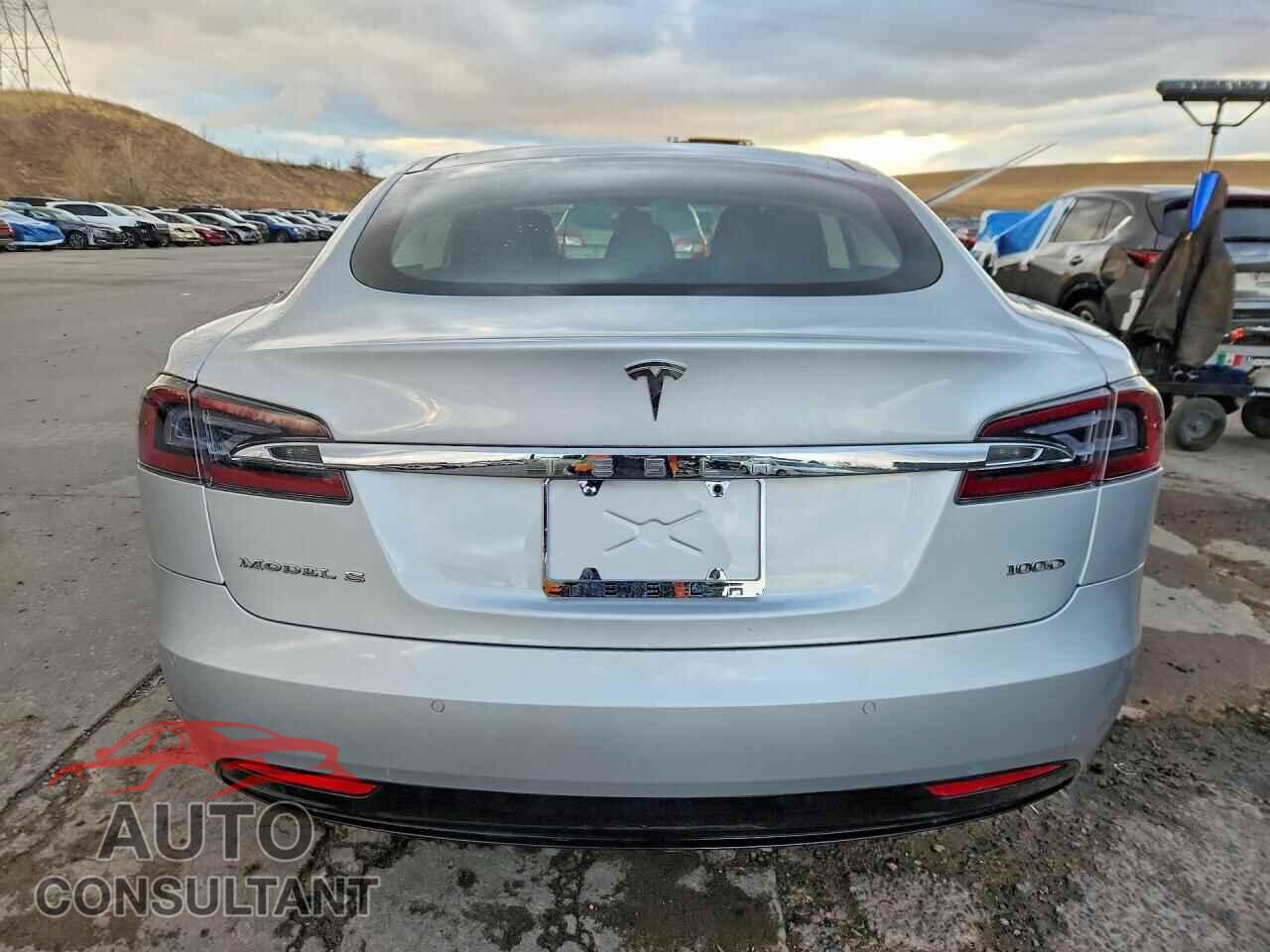 TESLA MODEL S 2017 - 5YJSA1E21HF225000
