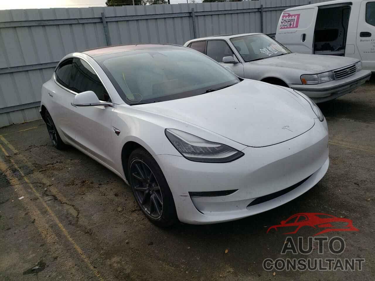 TESLA MODEL 3 2018 - 5YJ3E1EB8JF096882