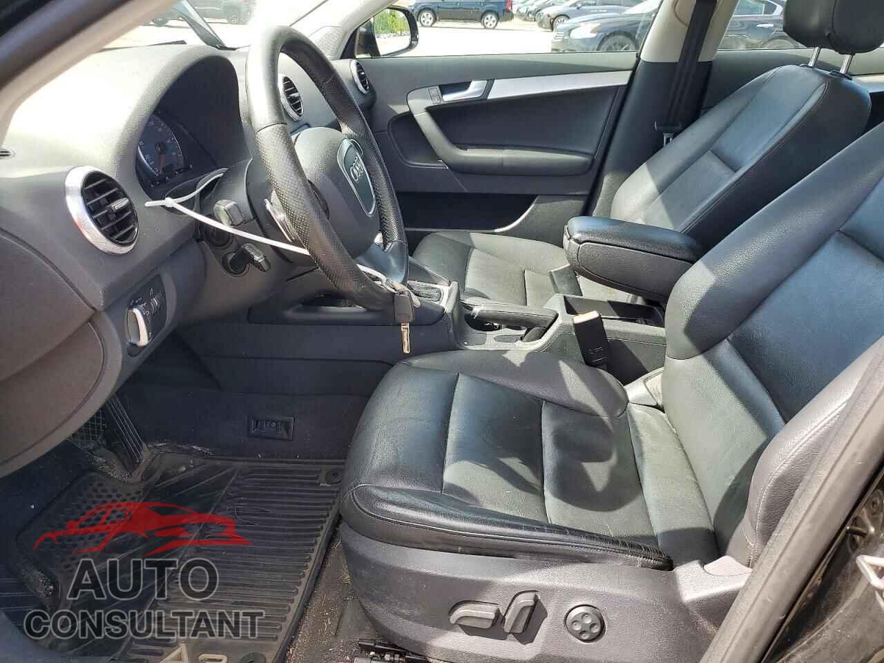 AUDI A3 2012 - WAUMFAFM2CA118580