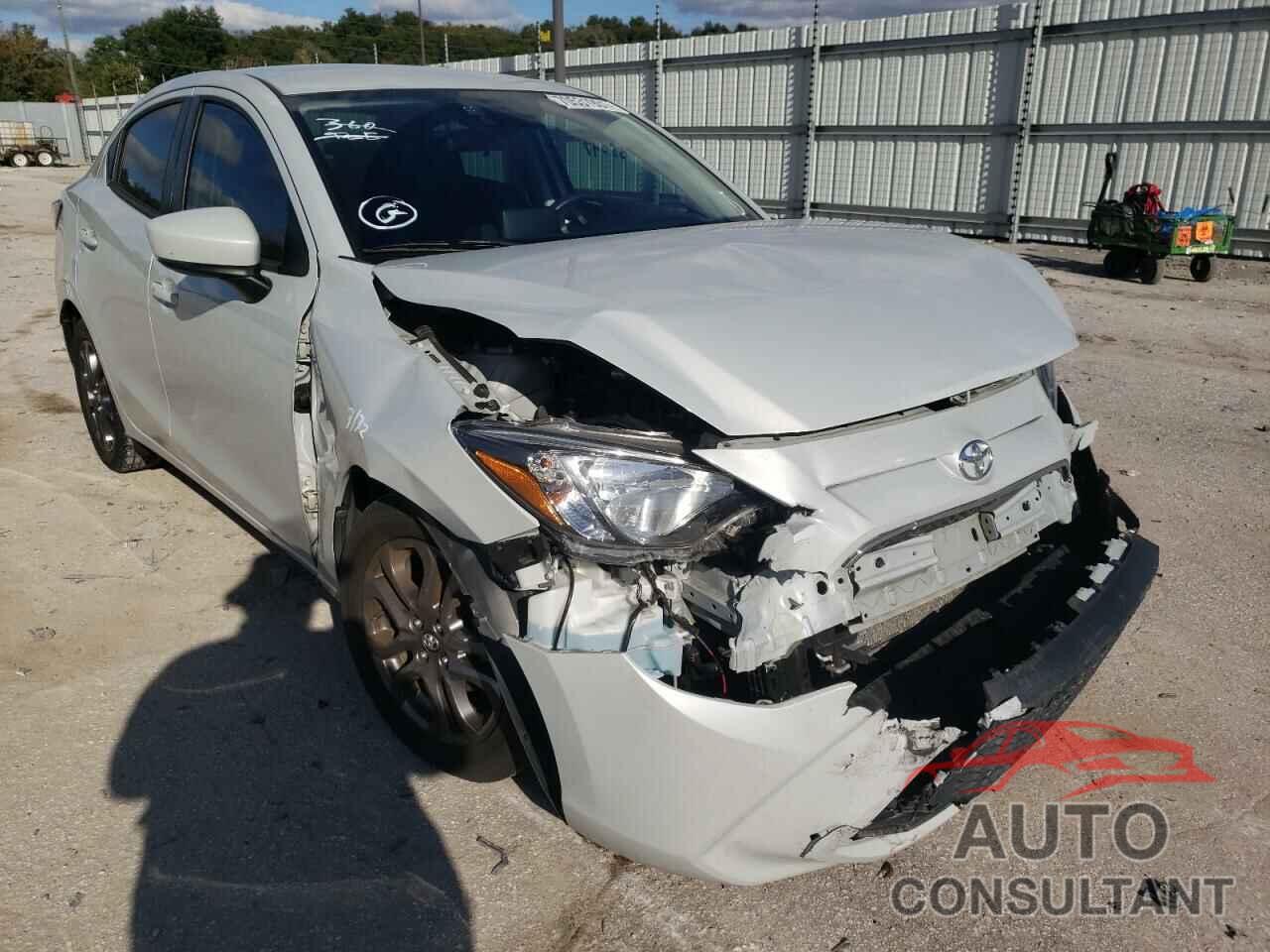 TOYOTA YARIS 2019 - 3MYDLBYV7KY516841
