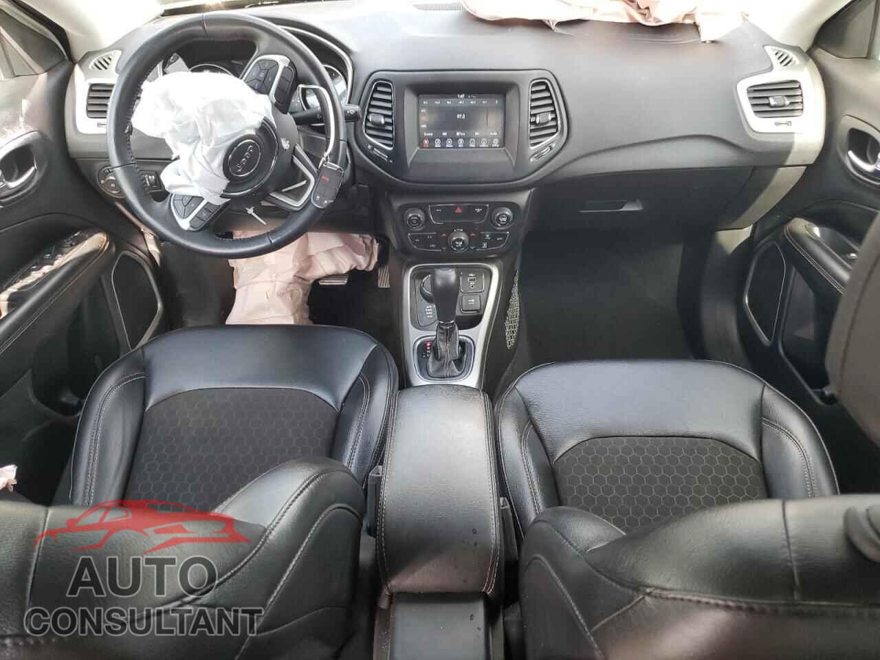 JEEP COMPASS 2020 - 3C4NJDBB0LT216575