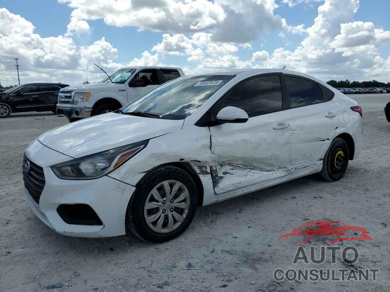 HYUNDAI ACCENT 2018 - 3KPC24A31JE020788