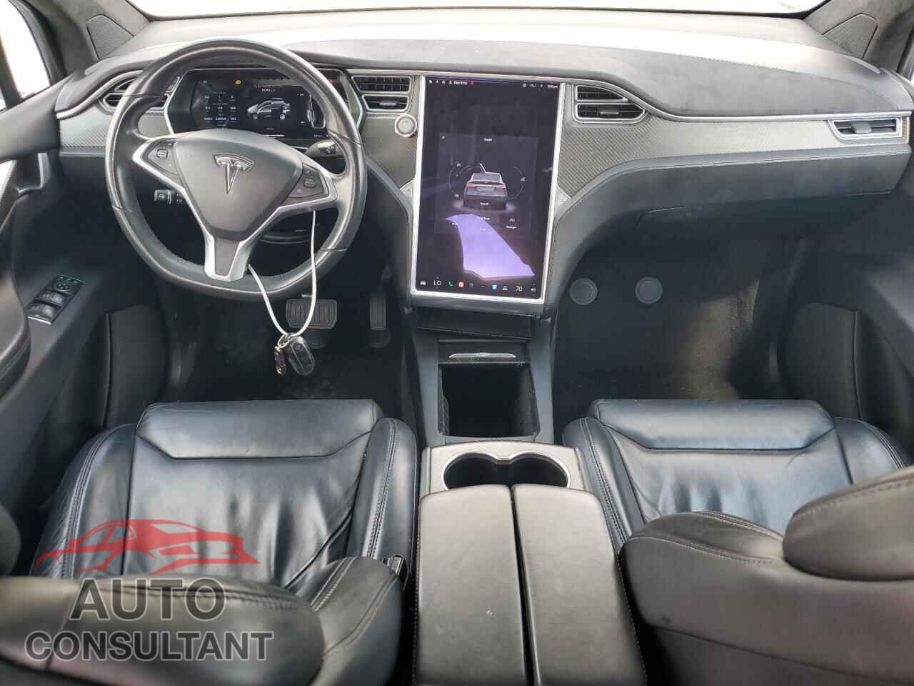 TESLA MODEL X 2017 - 5YJXCDE23HF044191