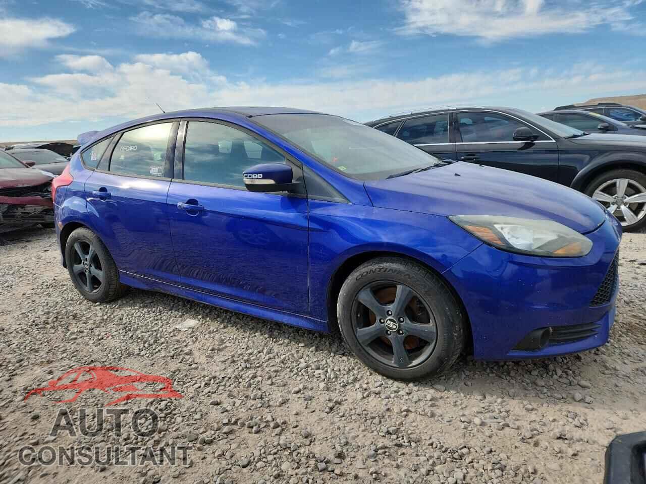 FORD FOCUS 2013 - 1FADP3L9XDL142777