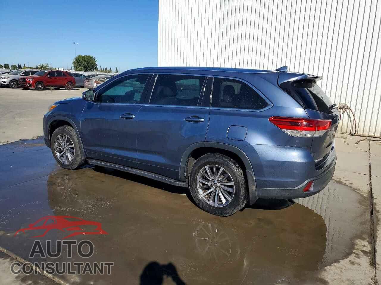 TOYOTA HIGHLANDER 2018 - 5TDKZRFH2JS259989
