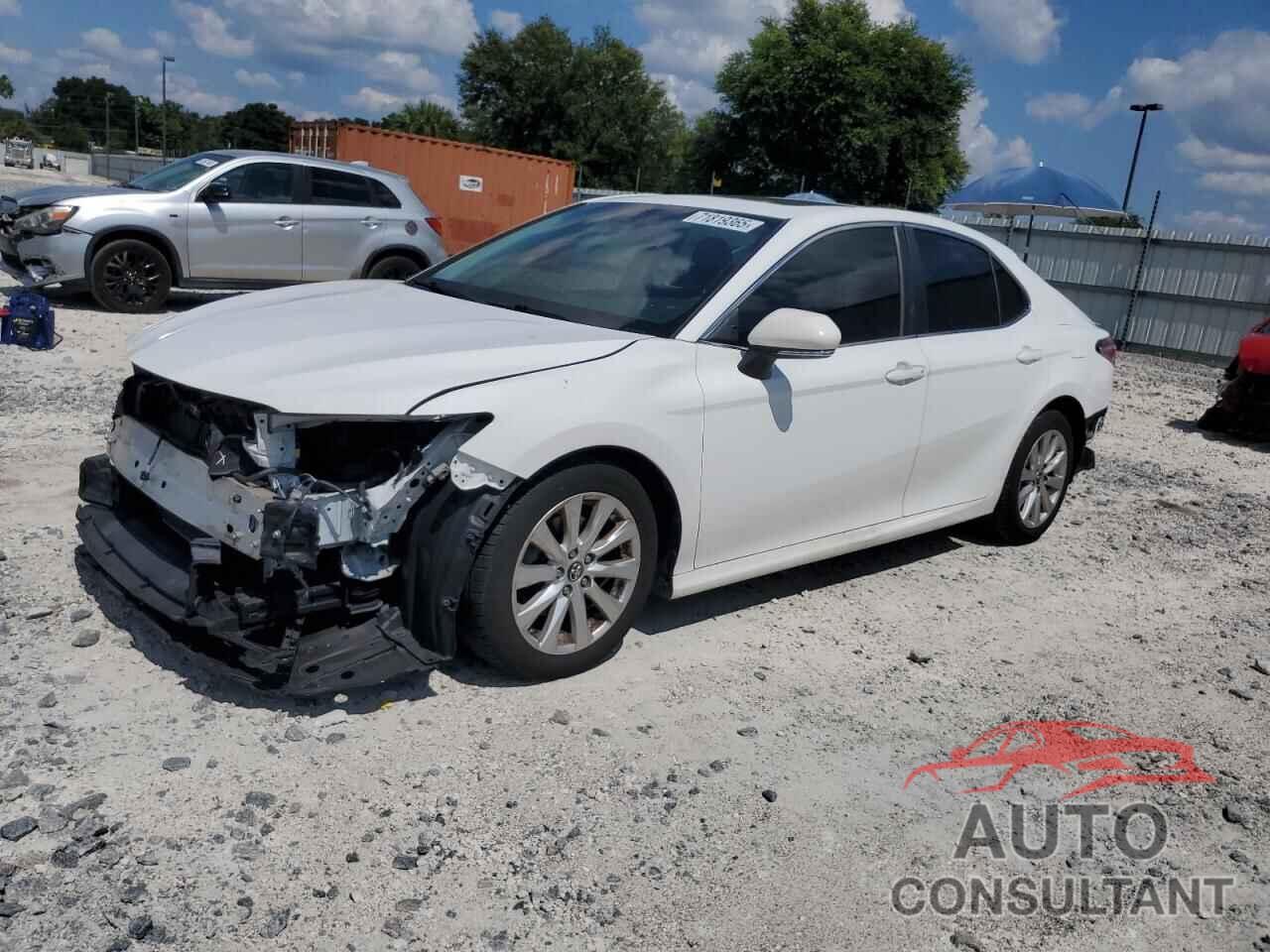 TOYOTA CAMRY 2018 - 4T1B11HK5JU536840