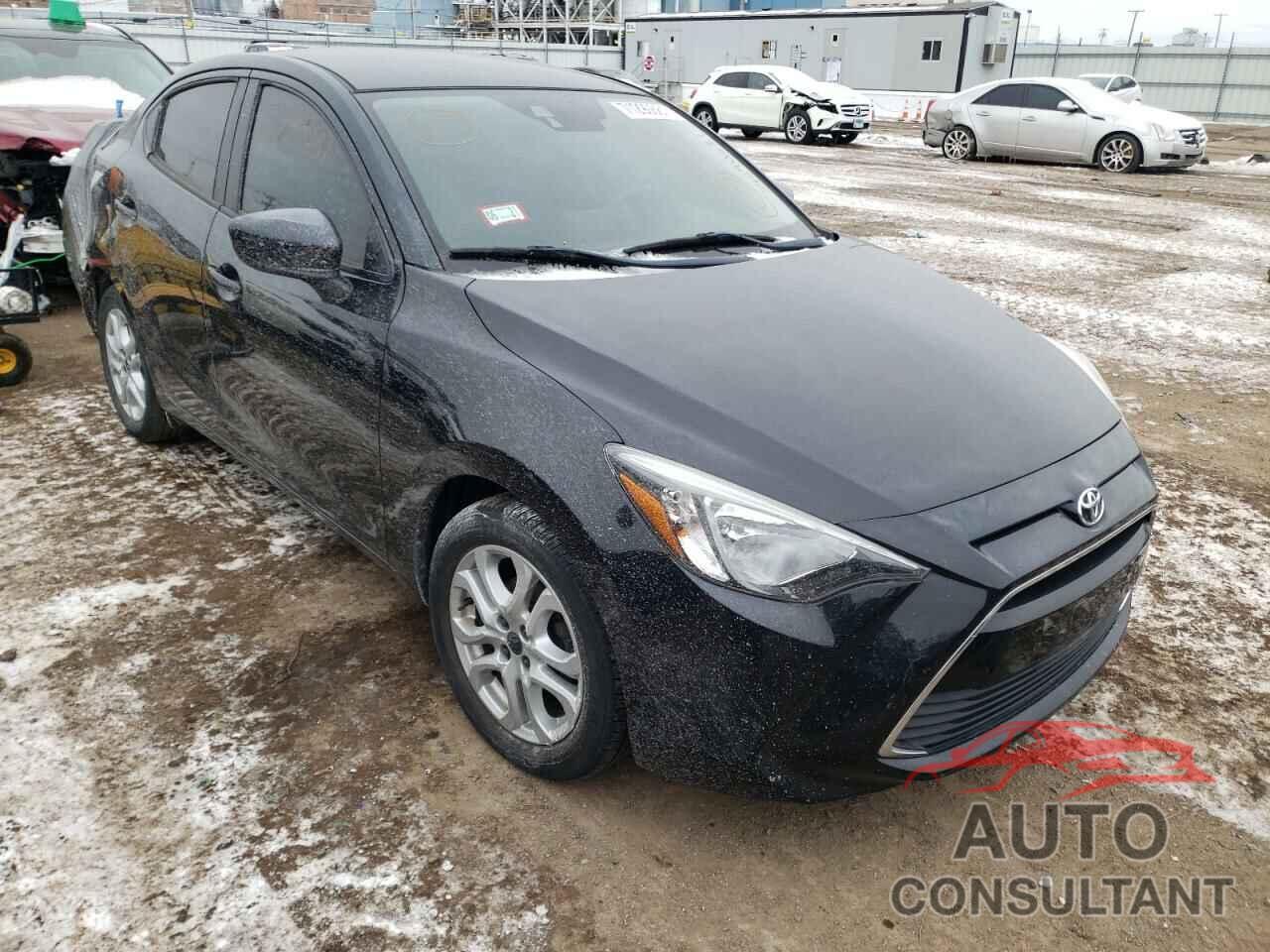 TOYOTA YARIS 2017 - 3MYDLBYV5HY186819