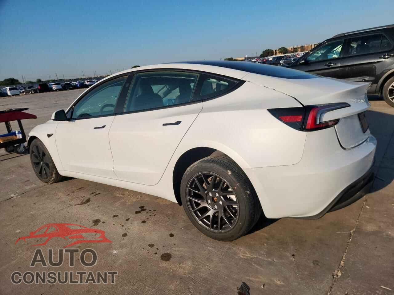 TESLA MODEL 3 2024 - 5YJ3E1EA3RF730280