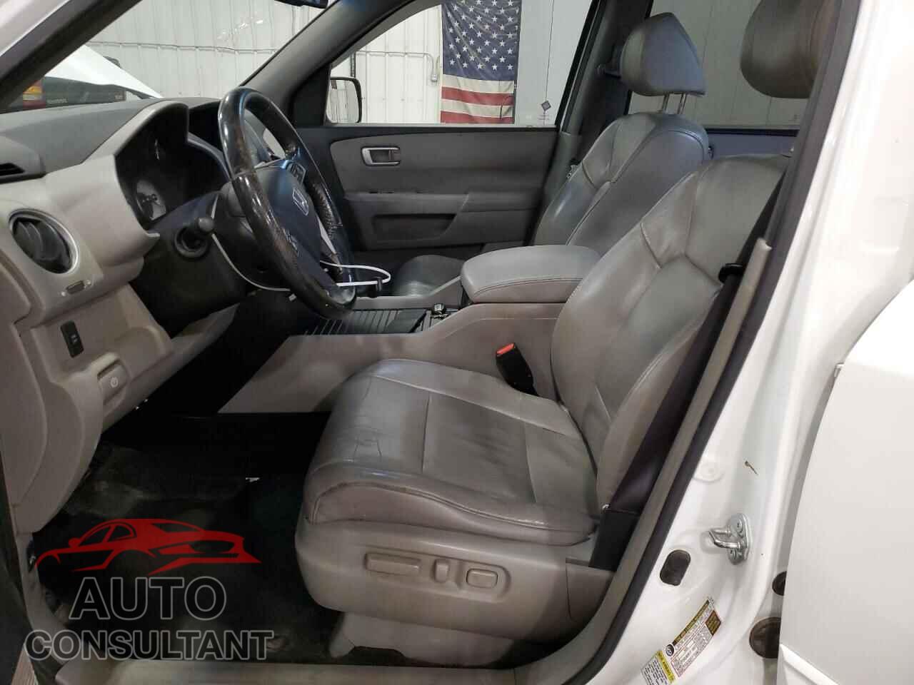 HONDA PILOT 2011 - 5FNYF4H52BB048631