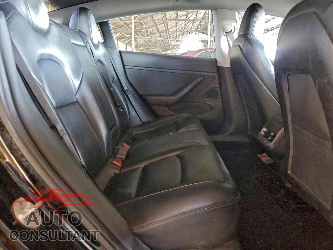 TESLA MODEL 3 2019 - 5YJ3E1EB2KF209159