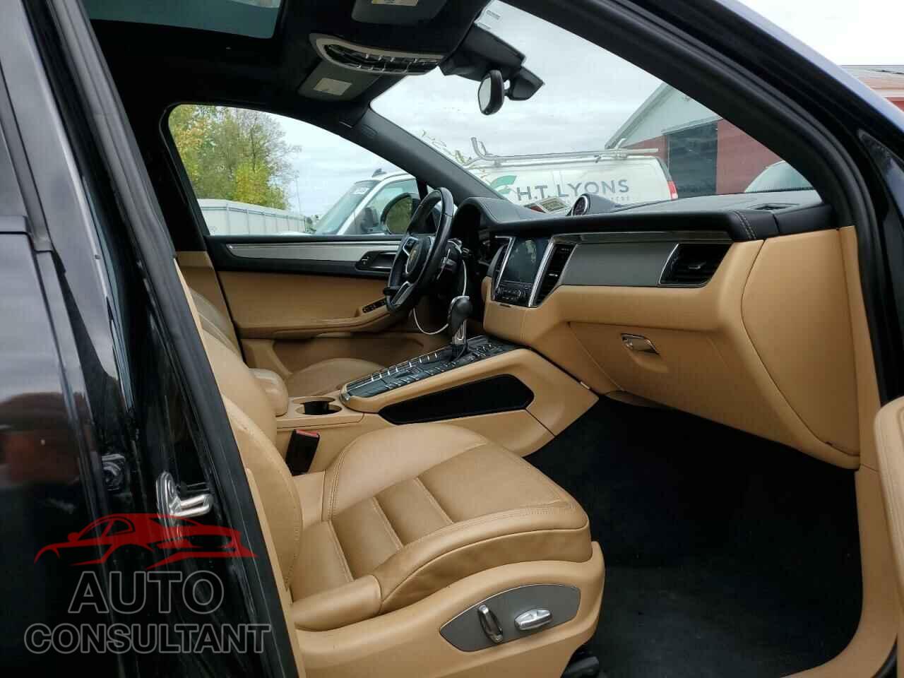 PORSCHE MACAN 2017 - WP1AG2A59HLB50185