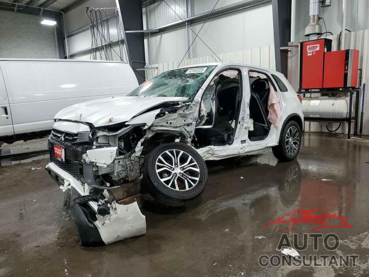MITSUBISHI OUTLANDER 2018 - JA4AR3AUXJZ030093