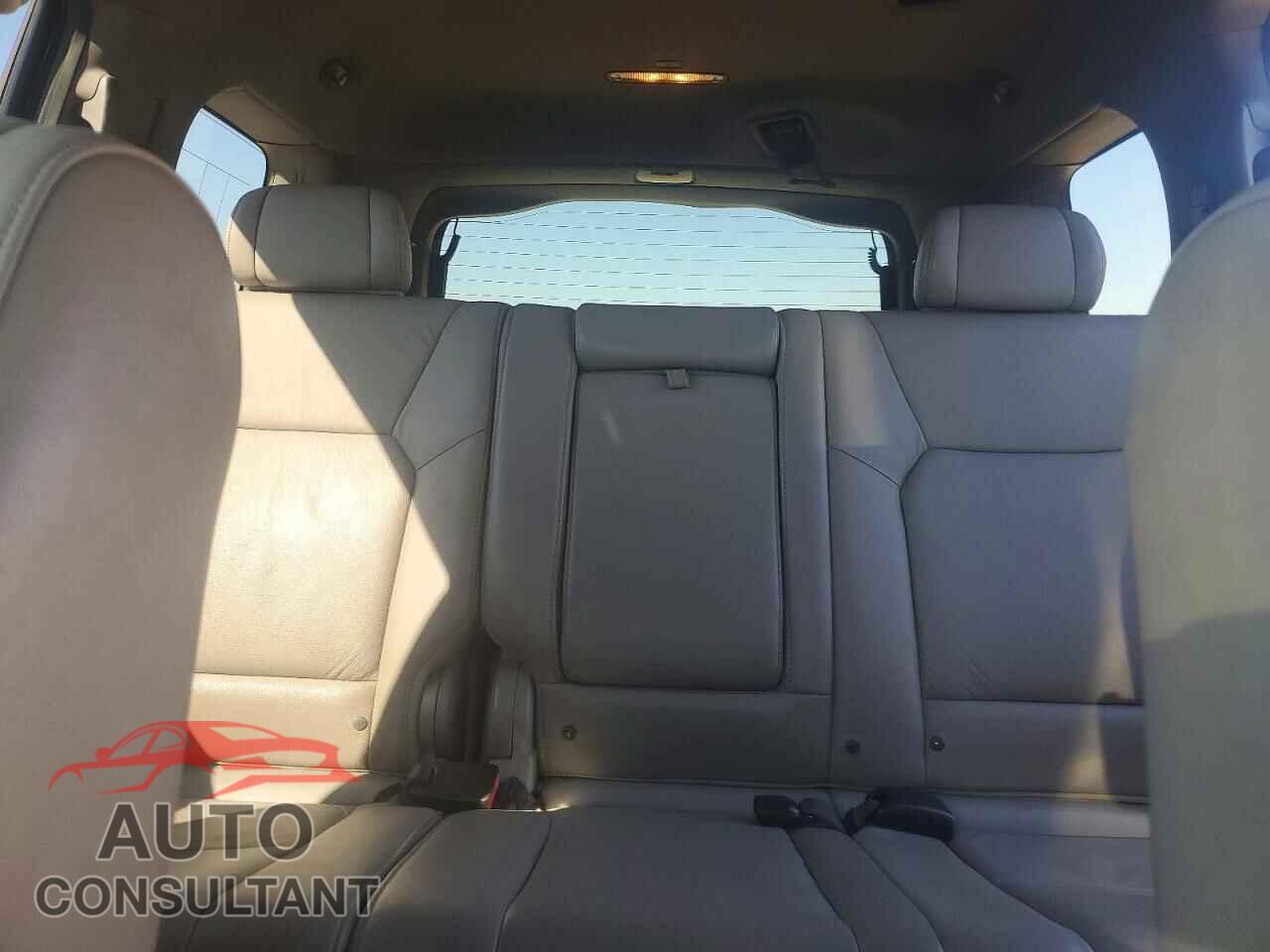 HONDA PILOT 2010 - 5FNYF3H57AB014693