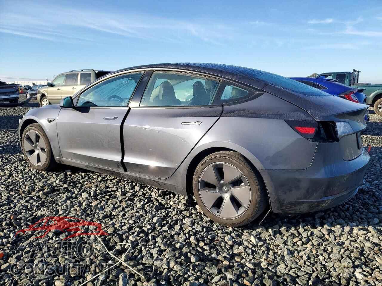 TESLA MODEL 3 2023 - 5YJ3E1EA5PF623485