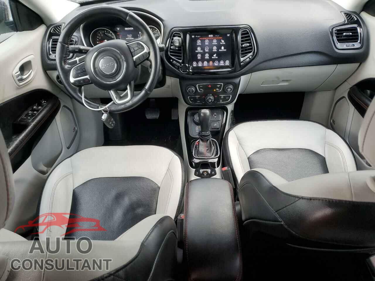 JEEP COMPASS 2018 - 3C4NJDCB5JT281210