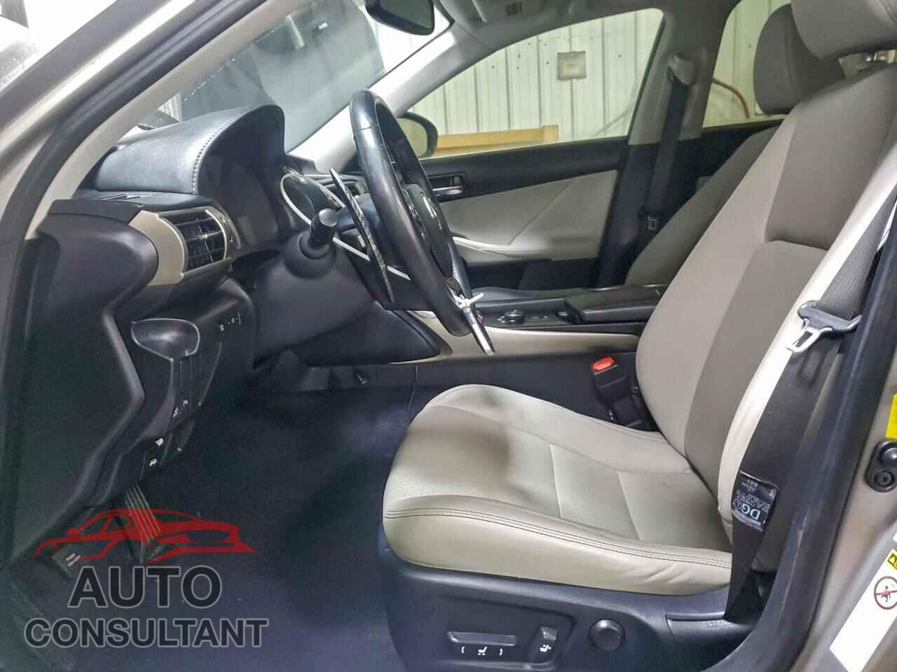 LEXUS IS 2014 - JTHBF1D25E5018950