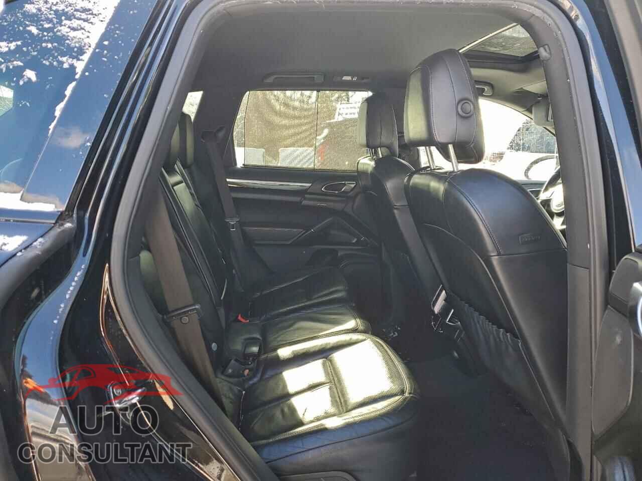 PORSCHE CAYENNE 2012 - WP1AA2A29CLA04157