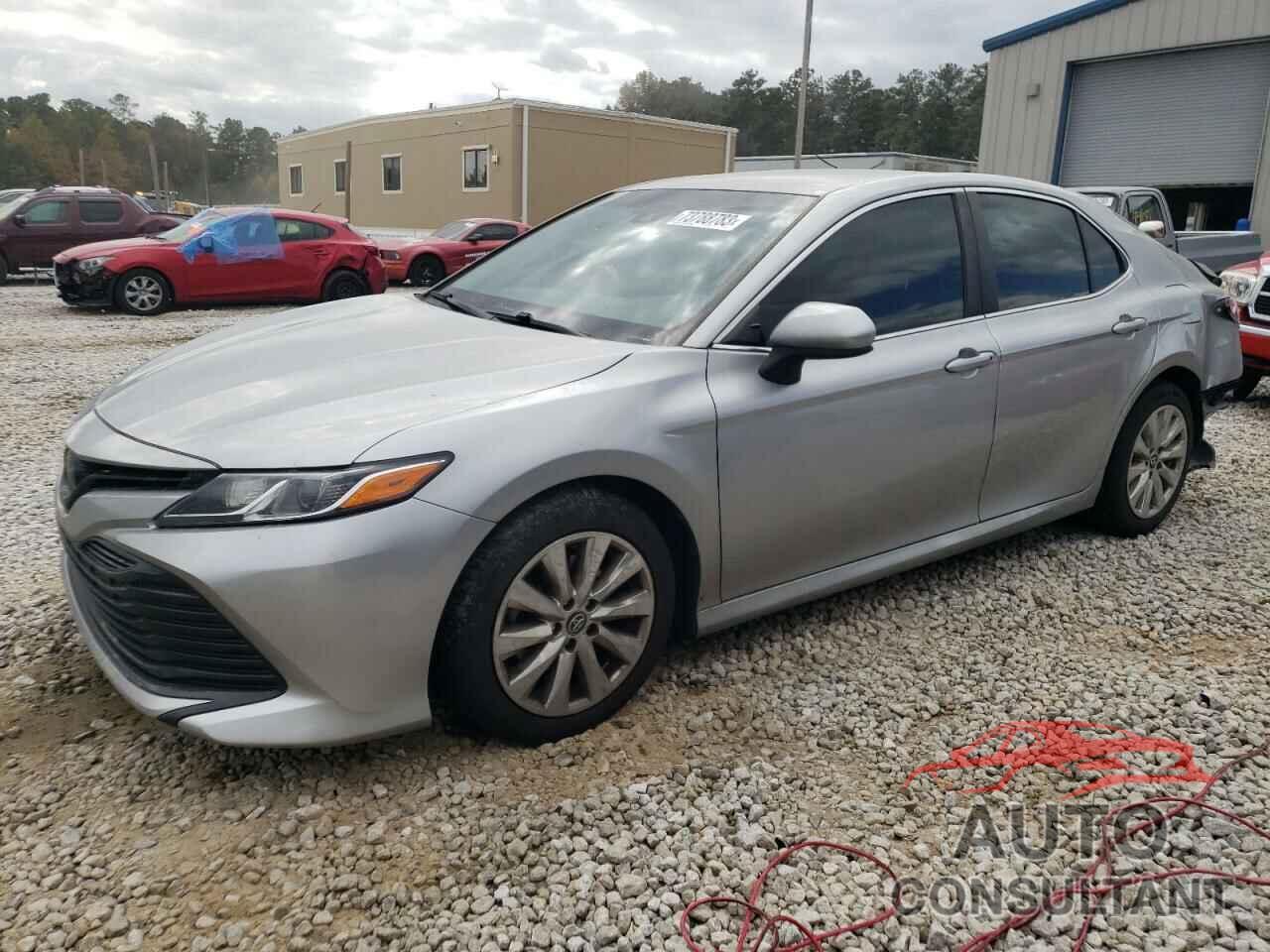TOYOTA CAMRY 2018 - 4T1B11HK0JU081234