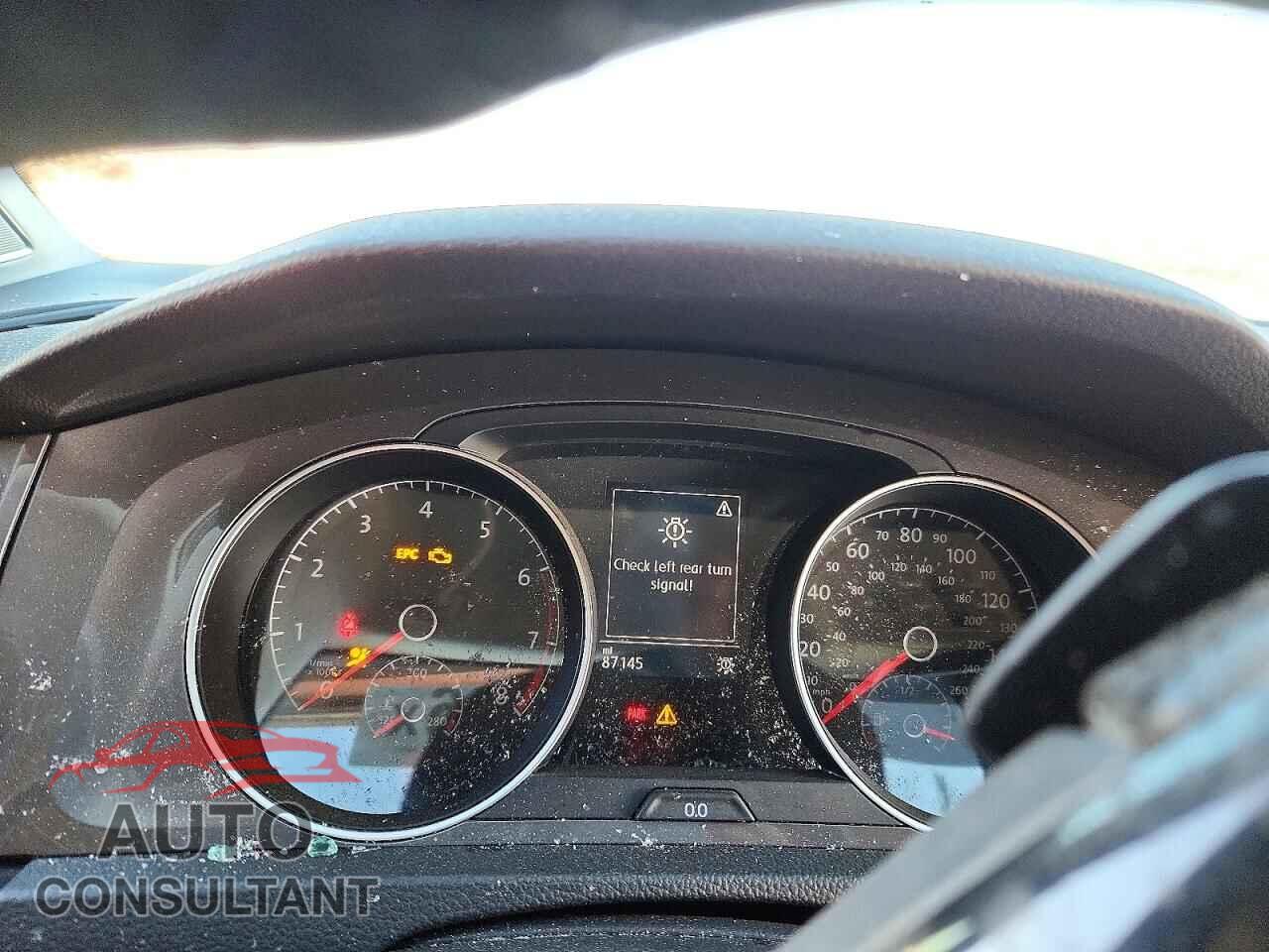 VOLKSWAGEN GOLF 2017 - 3VWH17AUXHM513191