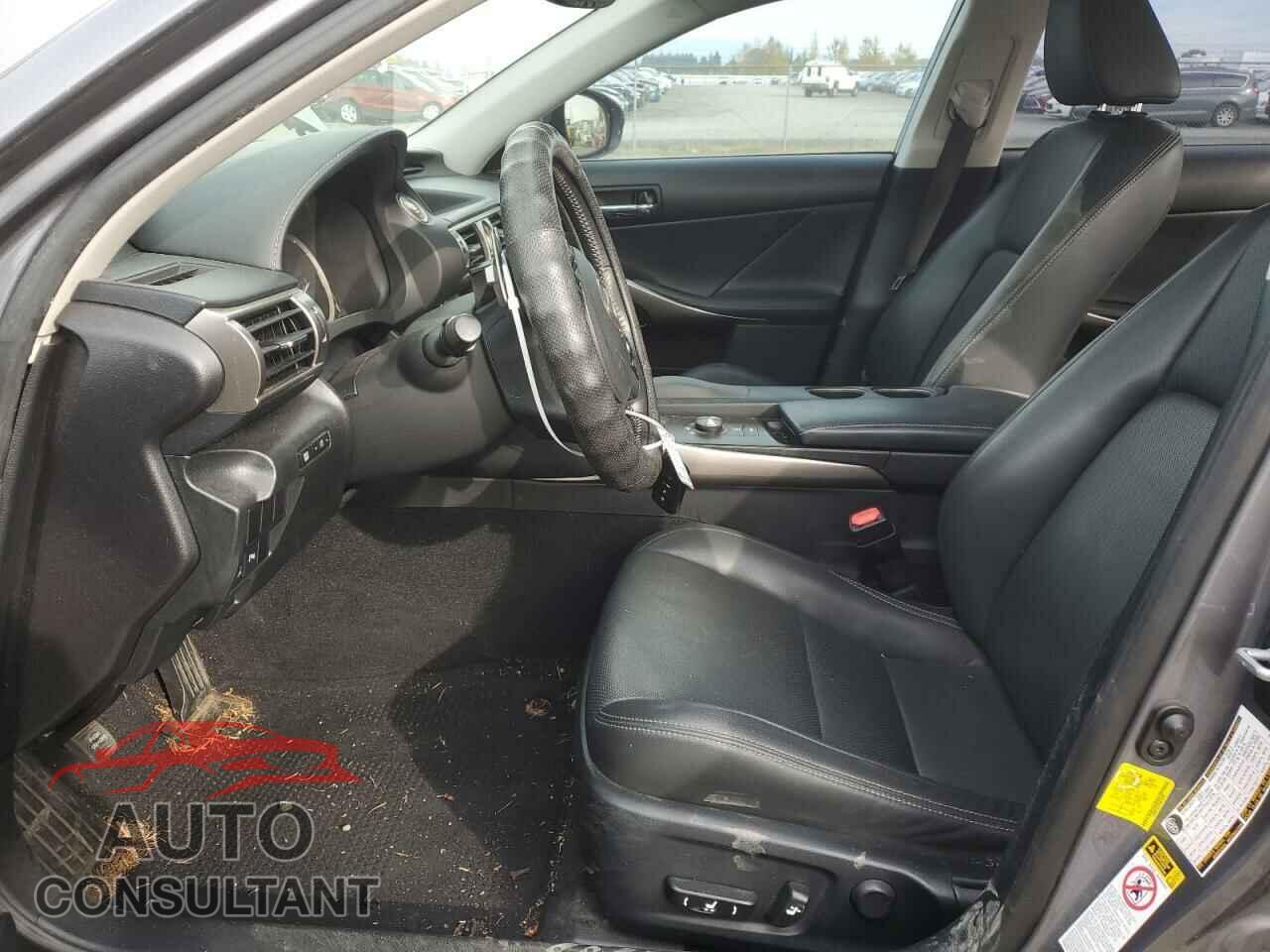 LEXUS IS 2015 - JTHBE1D23F5015470
