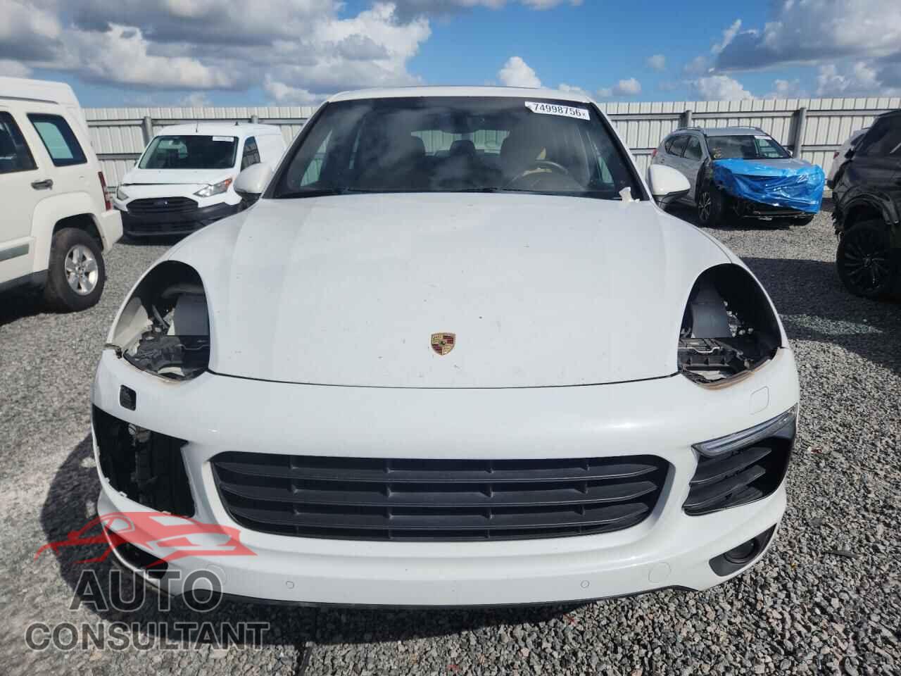 PORSCHE CAYENNE 2017 - WP1AA2A23HKA83838