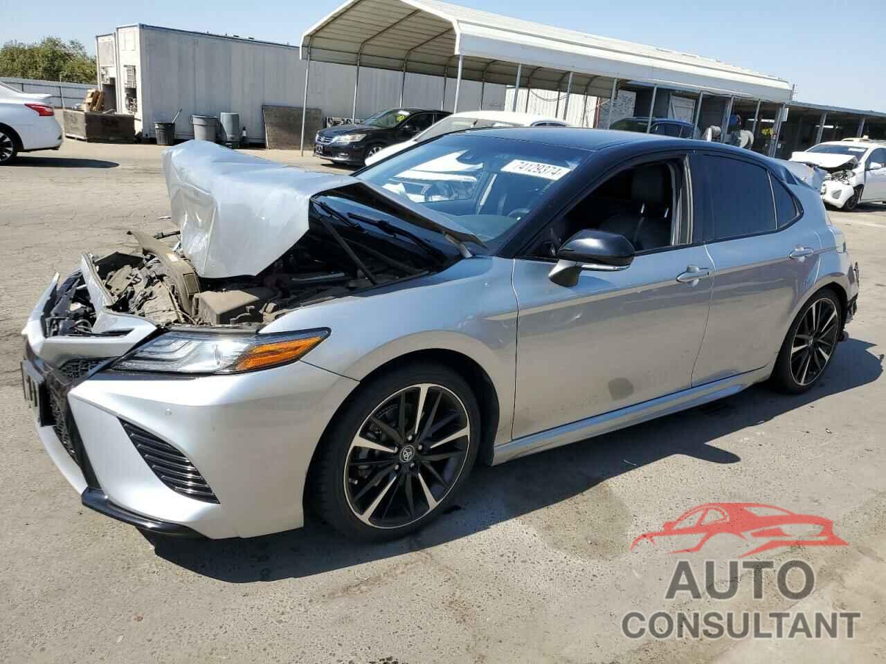 TOYOTA CAMRY 2018 - 4T1B61HK9JU038495