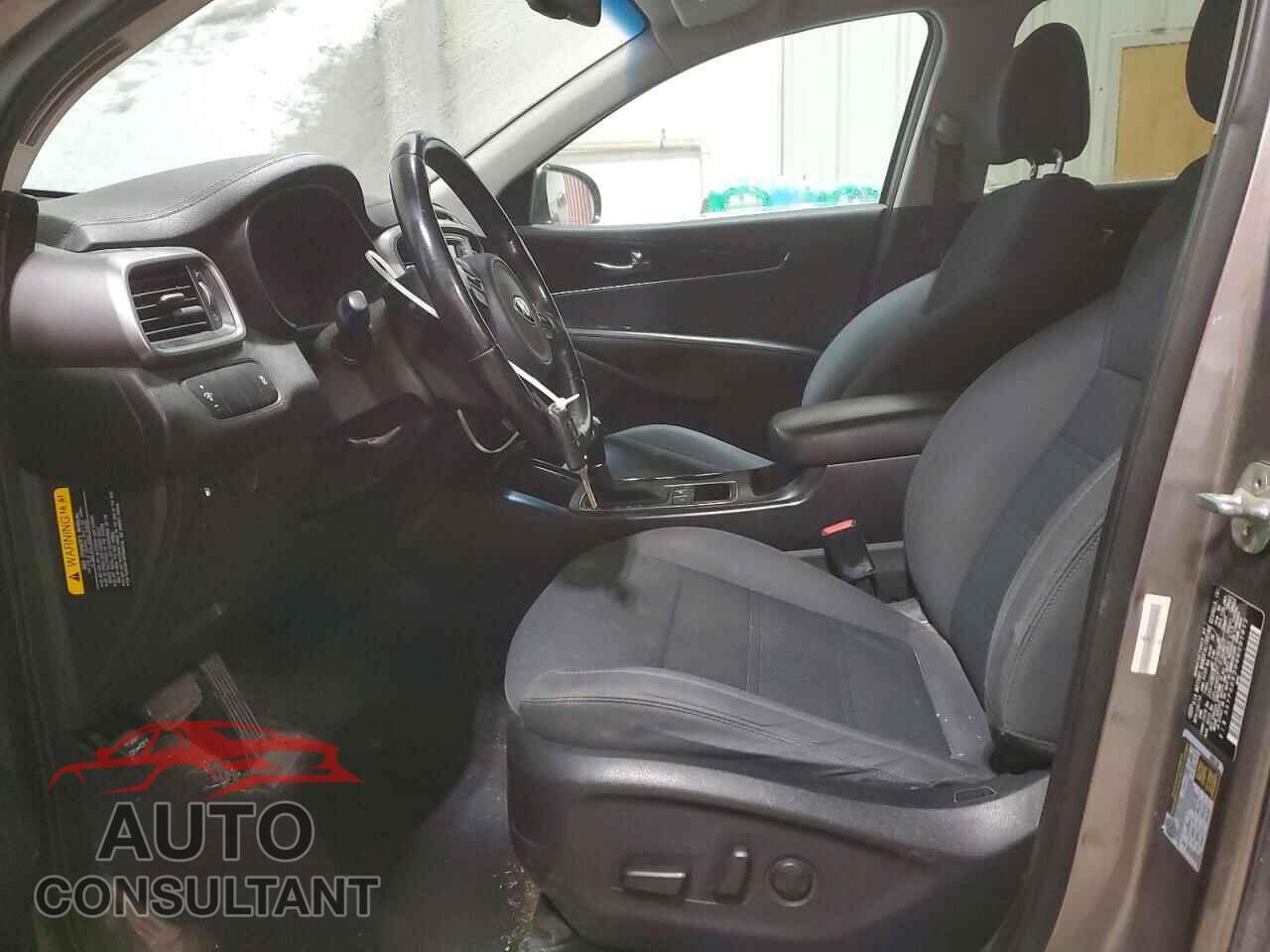 KIA SORENTO 2016 - 5XYPGDA30GG001812