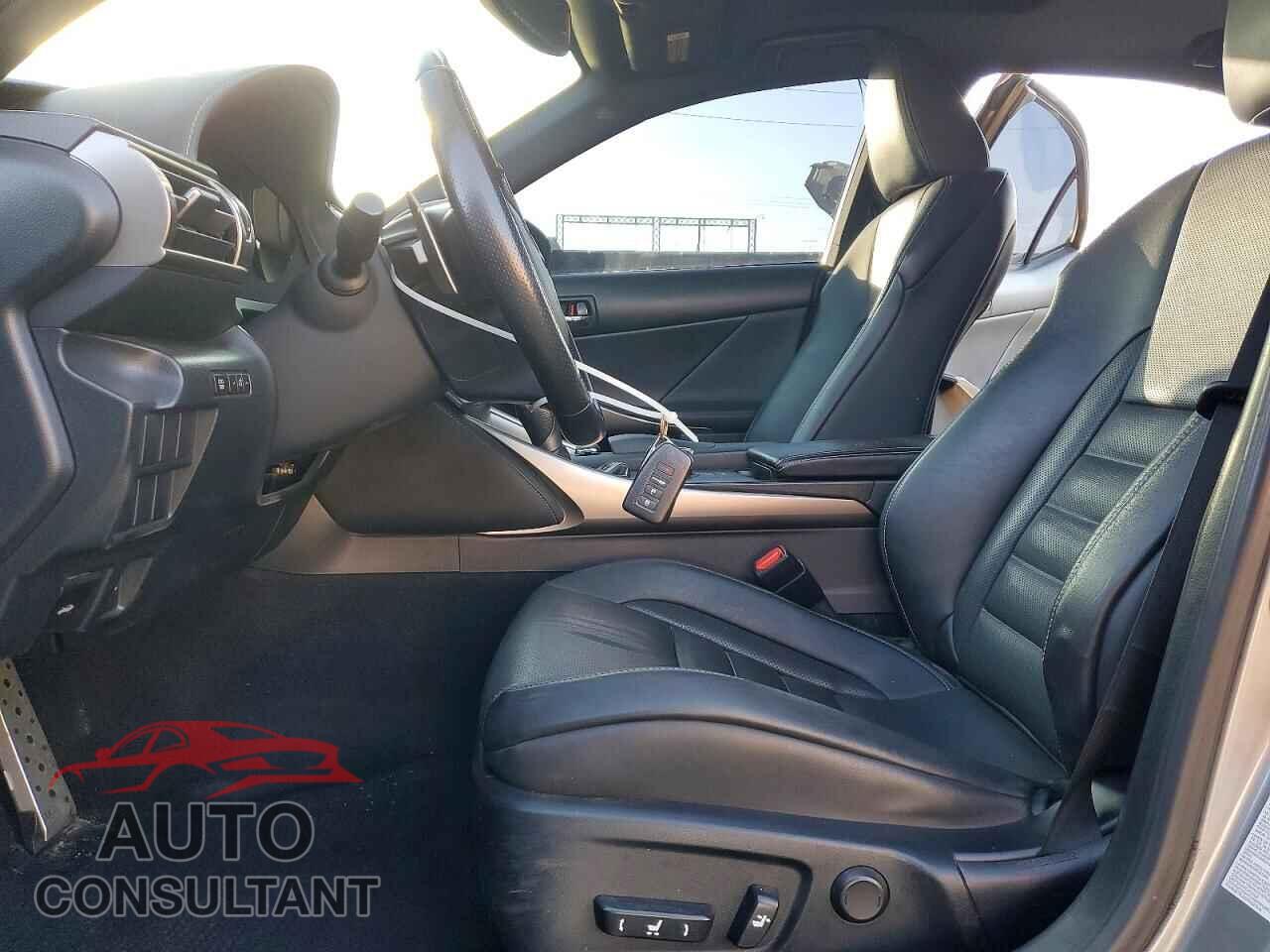LEXUS IS 2015 - JTHBF1D2XF5056675