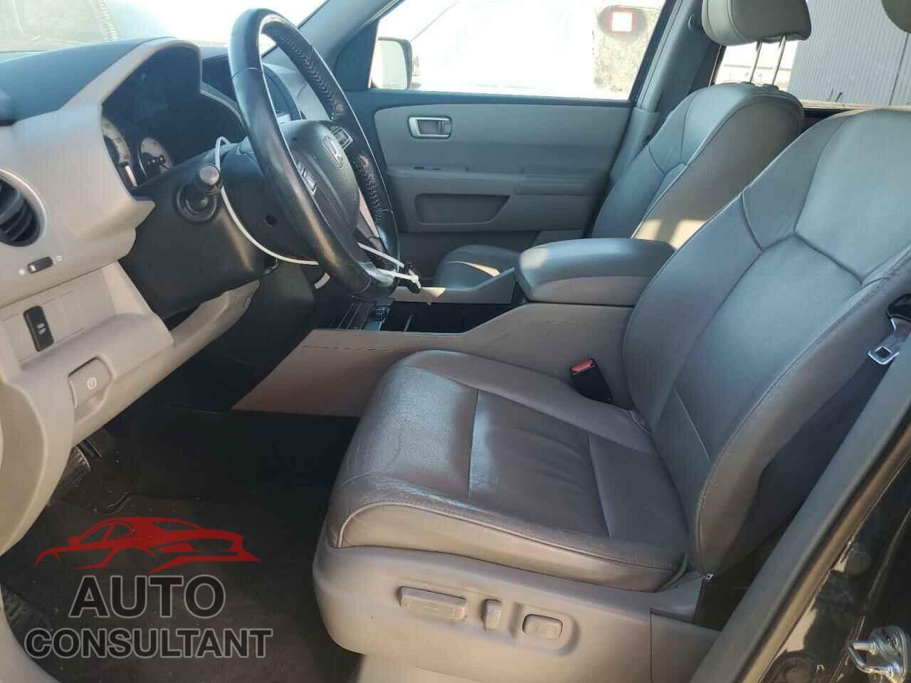 HONDA PILOT 2009 - 5FNYF38519B018976