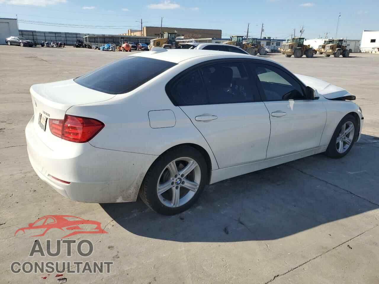 BMW 3 SERIES 2015 - WBA3B1C52FK140064
