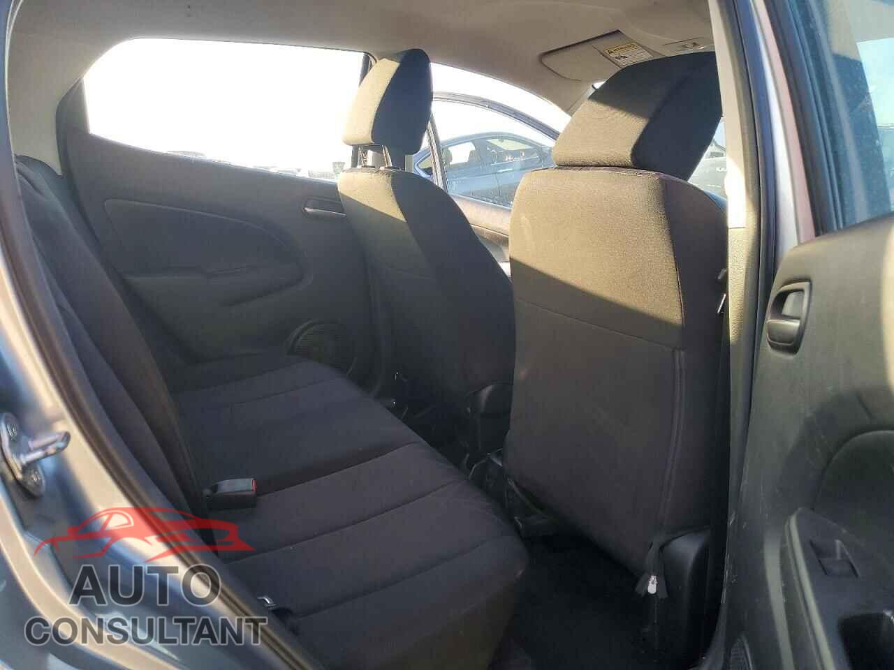 MAZDA 2 2011 - JM1DE1HZ3B0108921