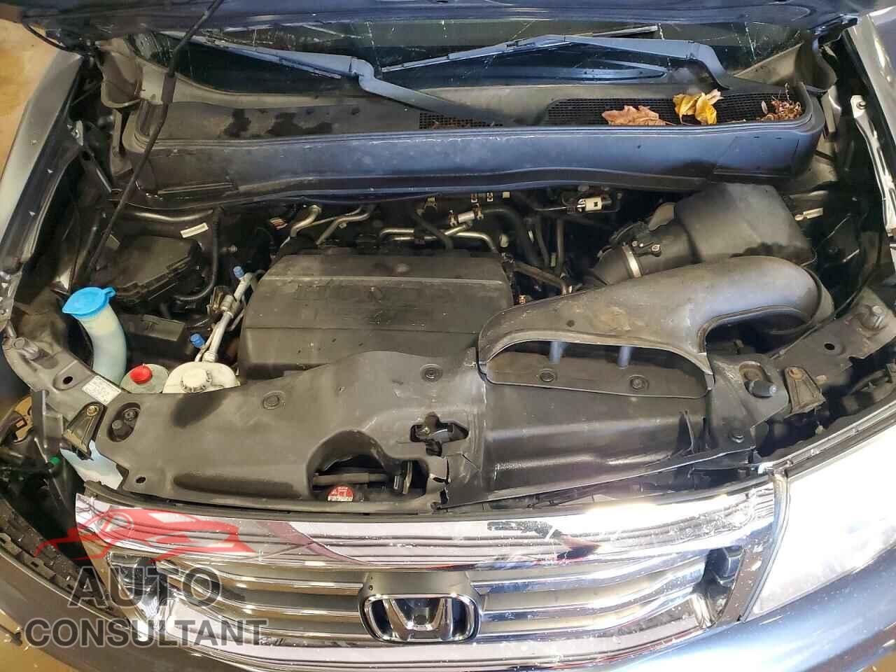 HONDA PILOT 2013 - 5FNYF4H52DB014689