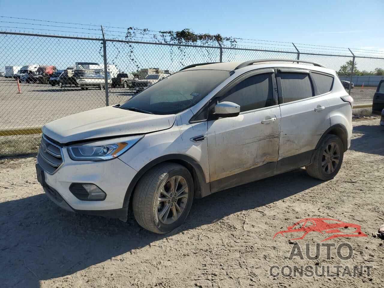 FORD ESCAPE 2017 - 1FMCU0GDXHUC78205