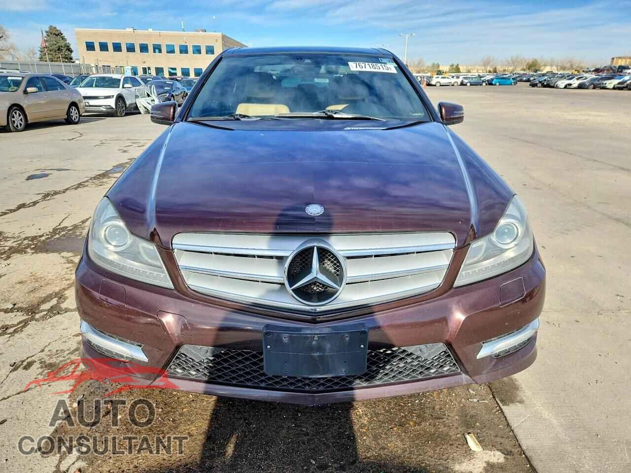MERCEDES-BENZ C-CLASS 2012 - WDDGF8BB0CF858201