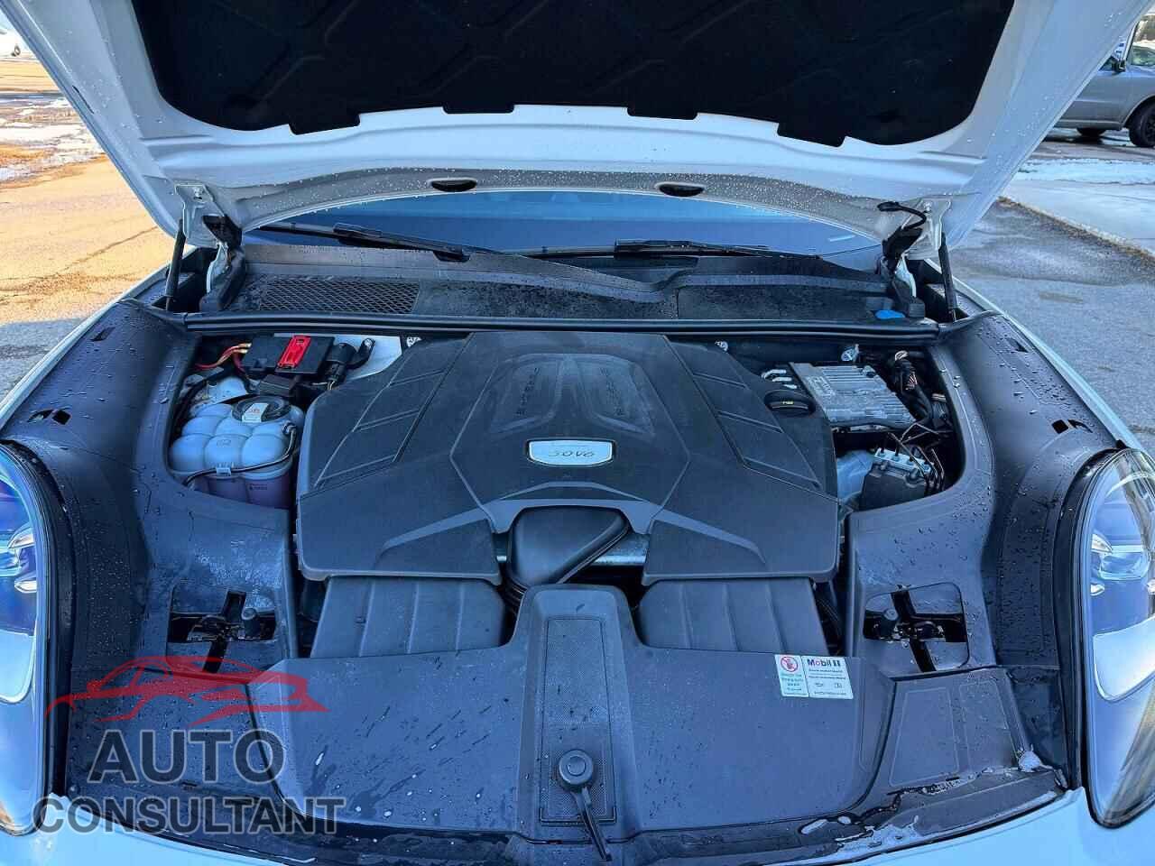 PORSCHE CAYENNE 2019 - WP1AA2AY2KDA00870