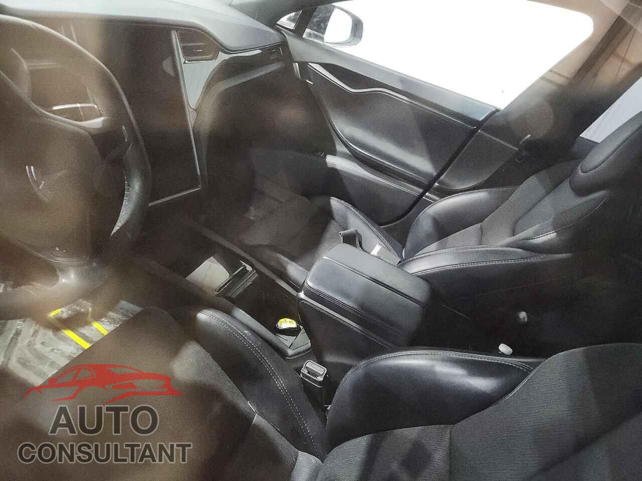 TESLA MODEL S 2018 - 5YJSA1E25JF266770