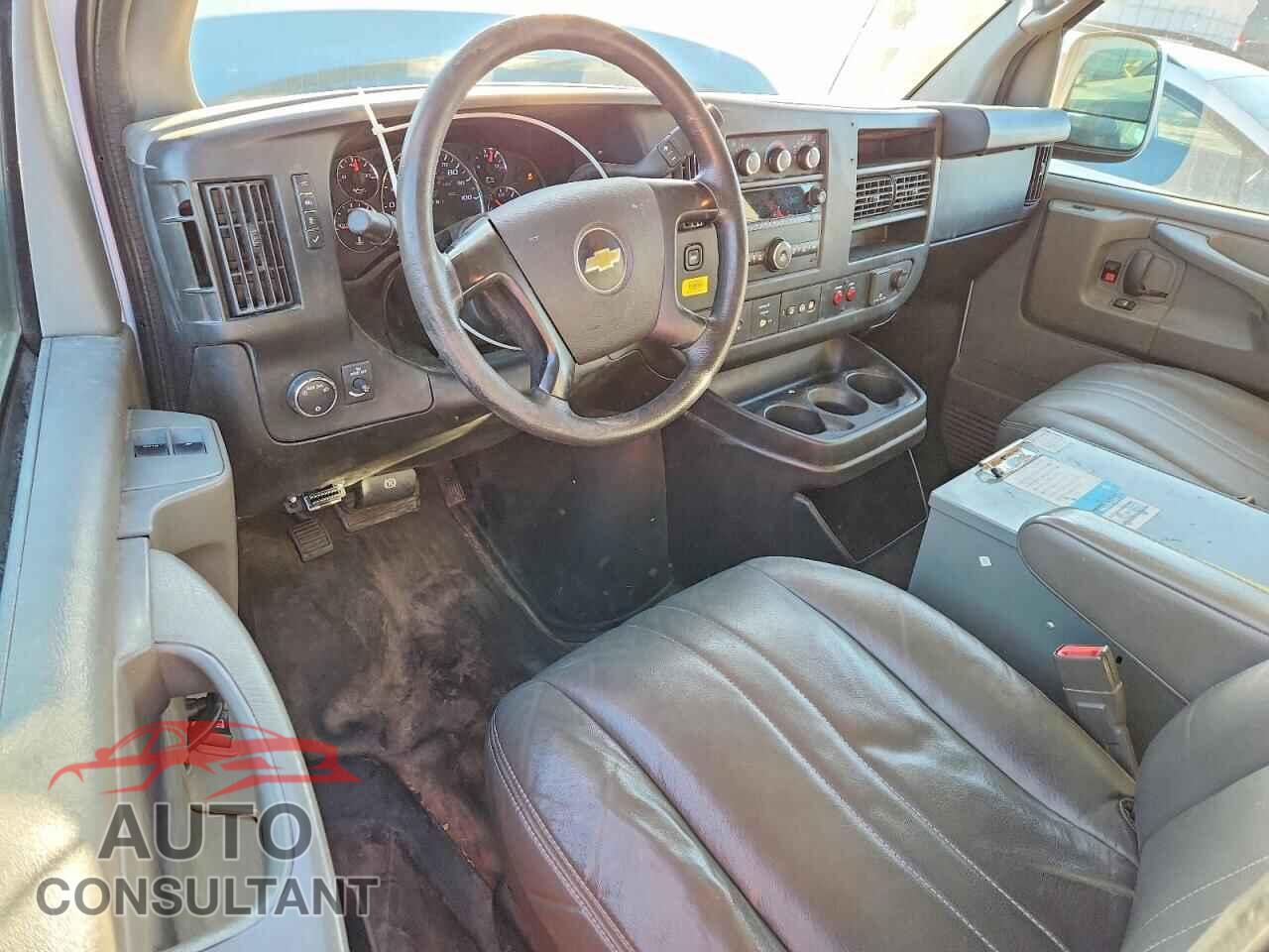CHEVROLET EXPRESS 2015 - 1GCWGFCF9F1279296