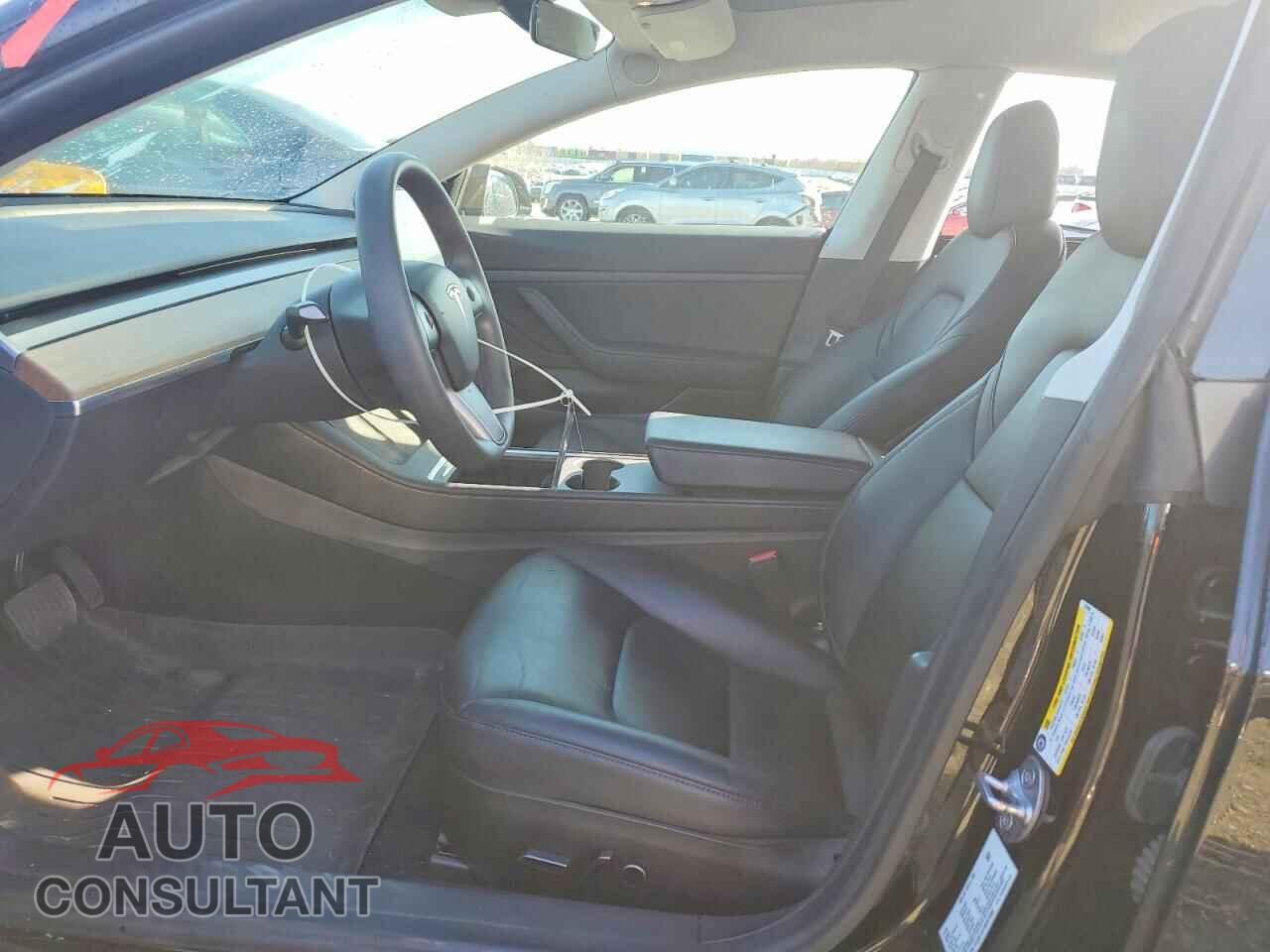 TESLA MODEL 3 2021 - 5YJ3E1EA1MF875908