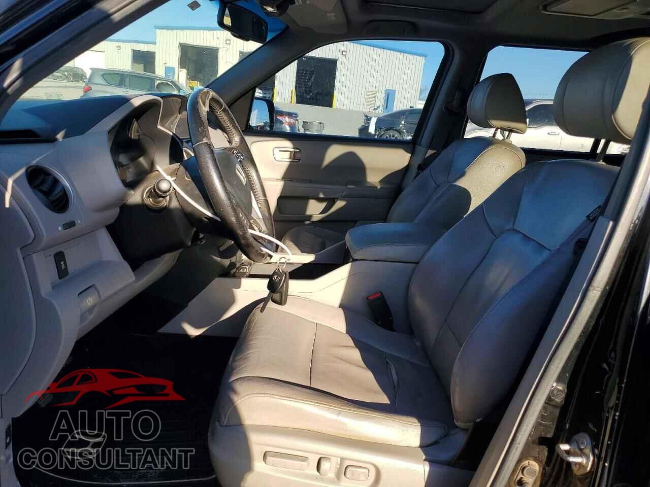 HONDA PILOT 2012 - 5FNYF4H64CB023417
