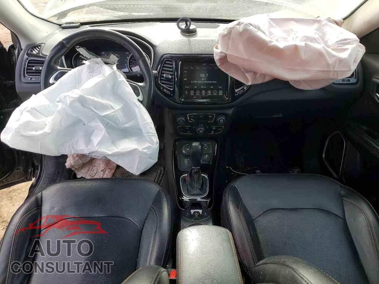 JEEP COMPASS 2020 - 3C4NJDCB9LT128199