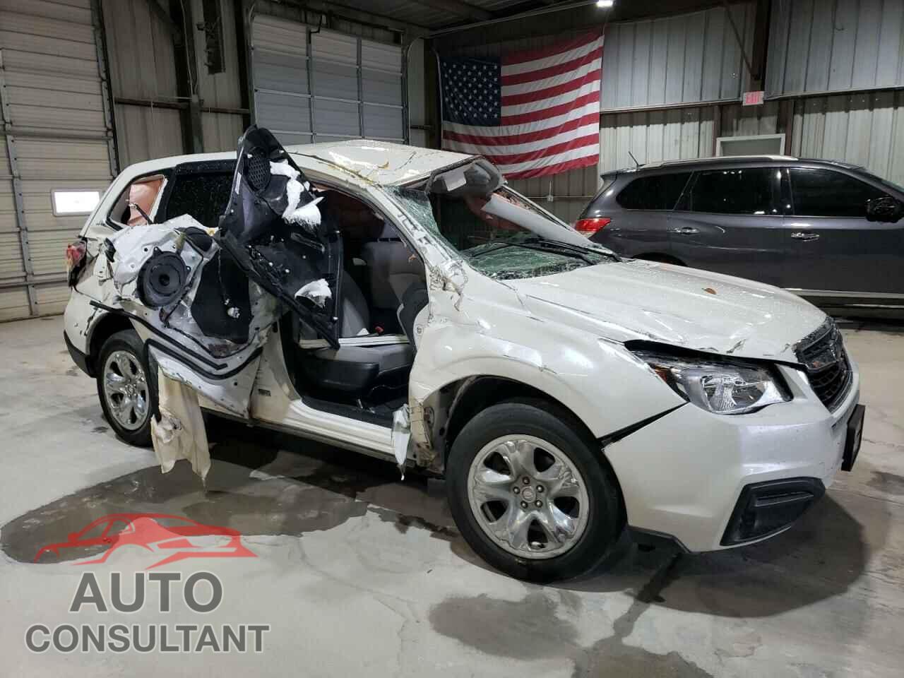 SUBARU FORESTER 2018 - JF2SJAAC9JG438305