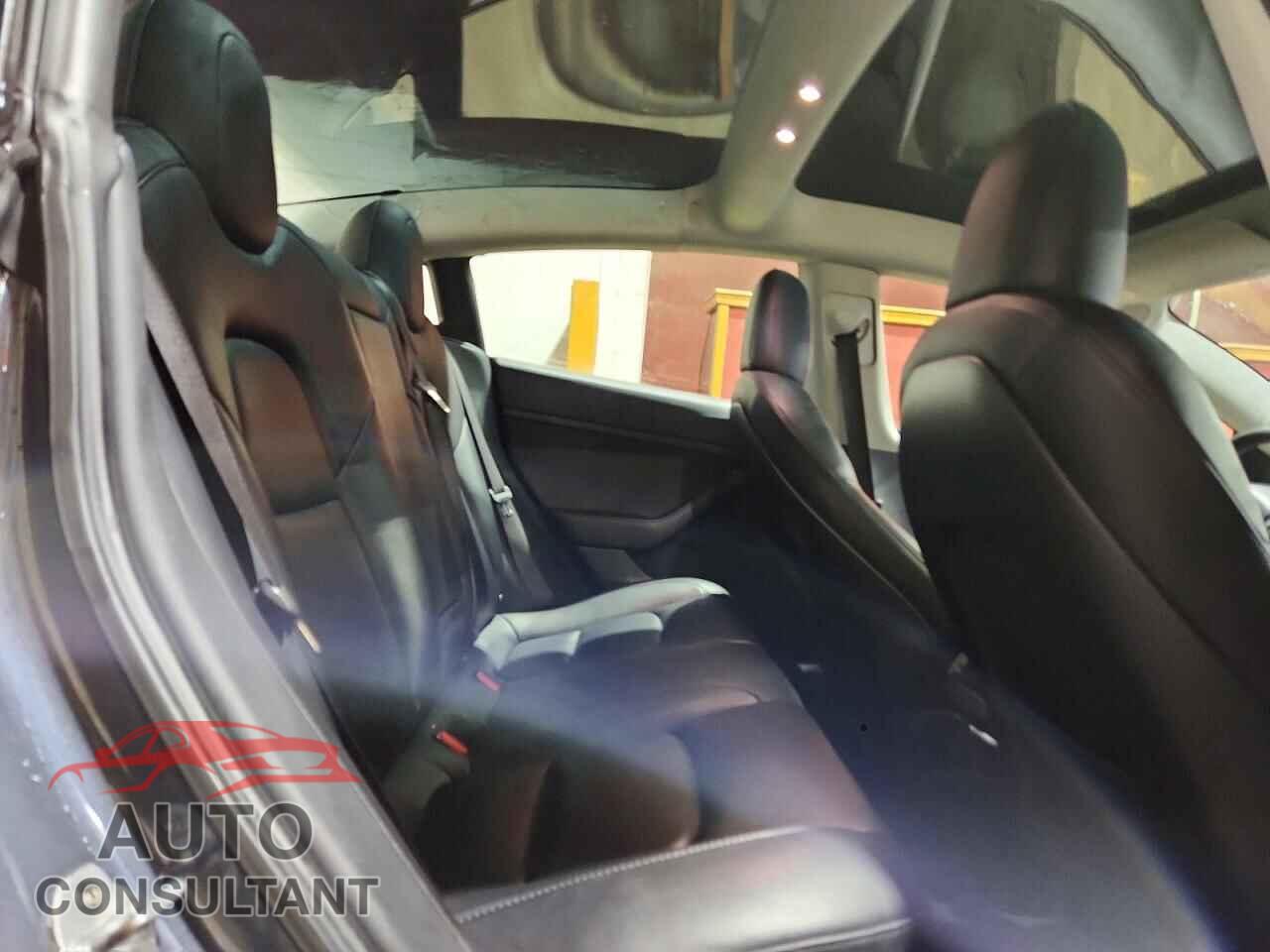 TESLA MODEL 3 2022 - 5YJ3E1EA7NF368805